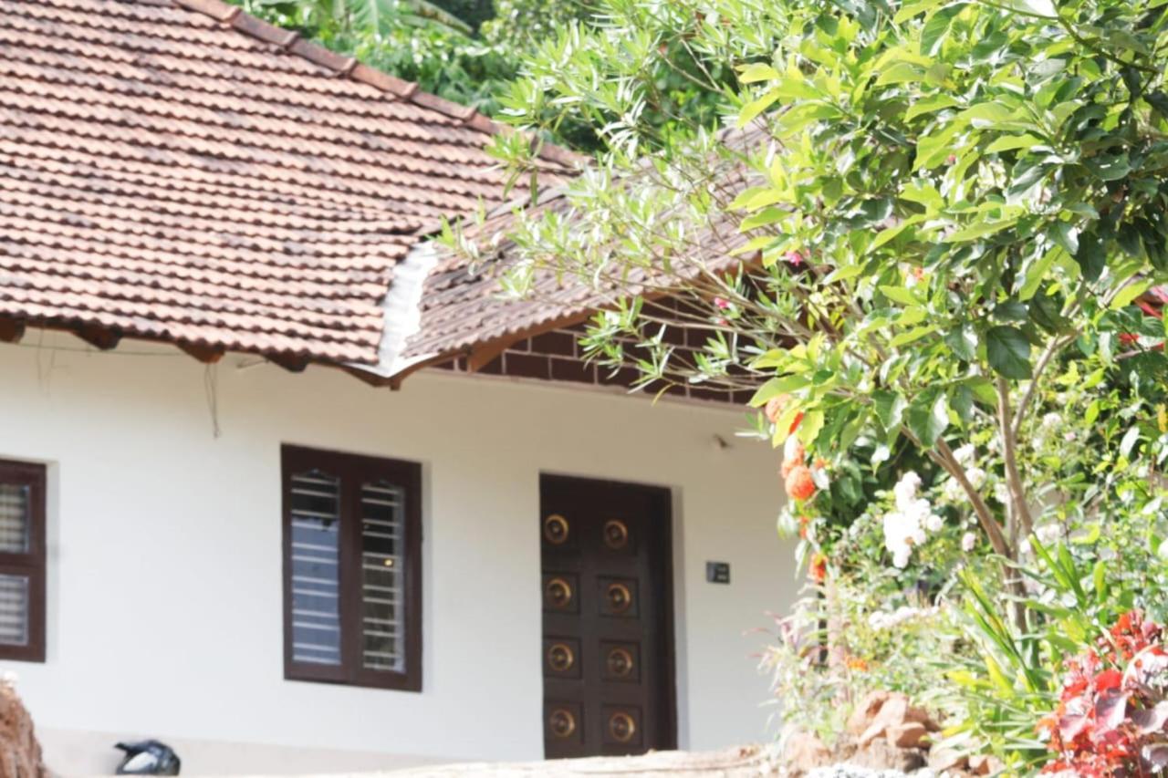 Lodge Coorg Misty Vintage